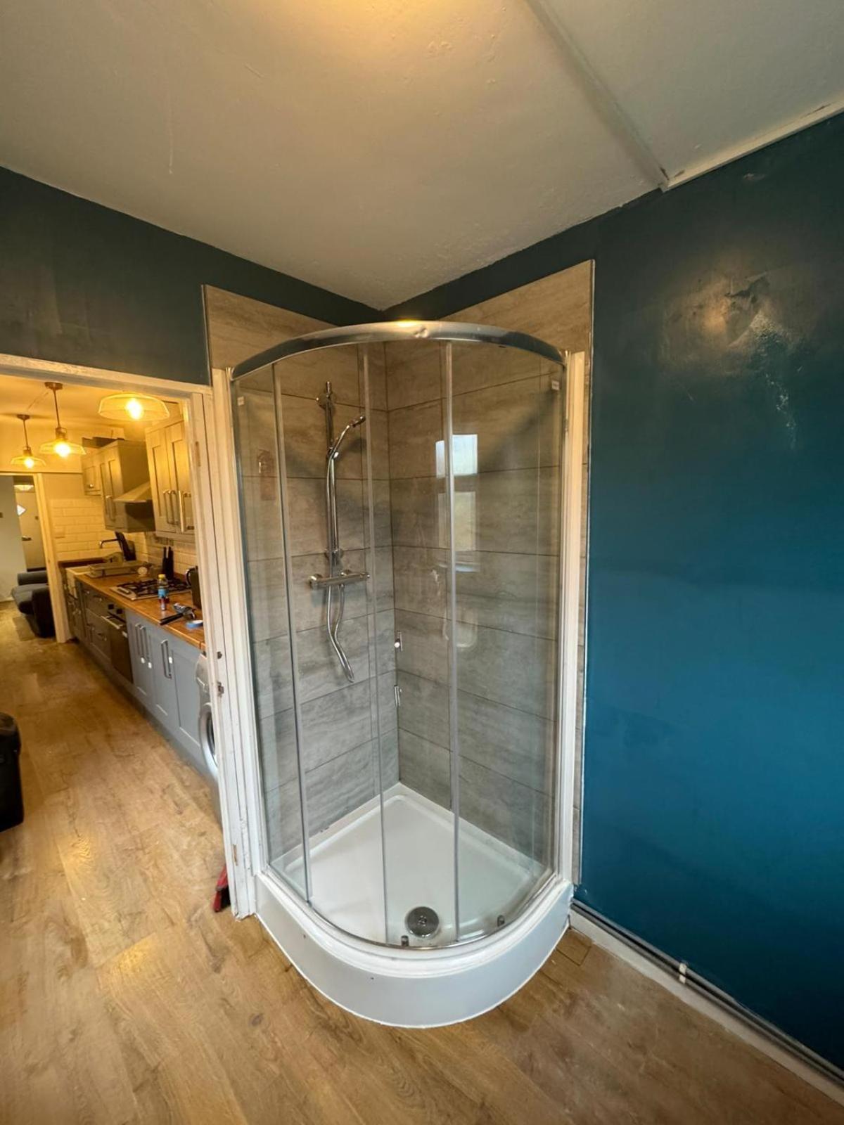 Contractors-City Centre-Parking-Sleeps 9 -Smart Tv, 2 Bathrooms! Coventry Eksteriør bilde